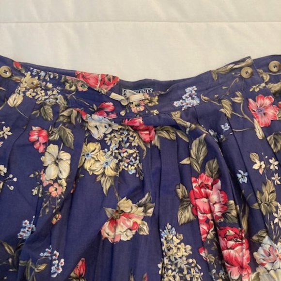 Lands End Blue Flower Skirt - Picture 2 of 3